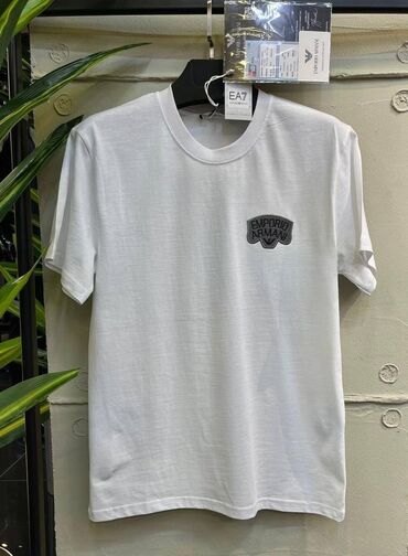 Majice kratkih rukava: S M,L,XL, XXL 2400 — 16