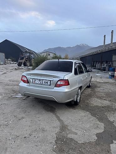 арзан матиз 1: Daewoo Nexia: 2009 г., 1.6 л, Кол менен иштөөчү, Бензин, Седан — 3