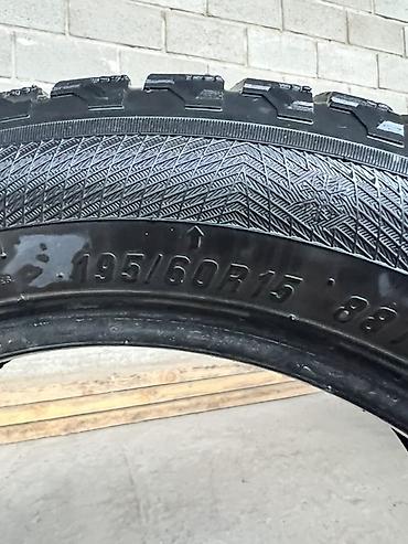 зимний шины 15: Комплект Б/У из 4 зимних шин 195/60 R15 88T - Размер: 195/60 R15 - — 1