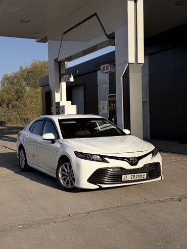 купить зимние шины на 14 бу: Toyota Camry: 2020 г., 2.5 л, Автомат, Бензин, Седан