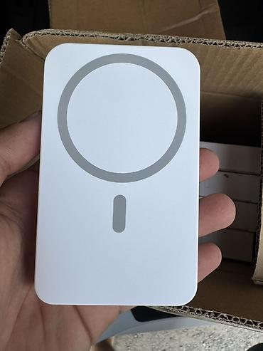 magic arm: Магнитный беспроводной power bank с выдвижной подставкой и встроенными — 2