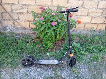 Samokatlar: Şəhər skuterı – mexaniki (elektriksiz), böyük təkərlər və amortizasiya — 6