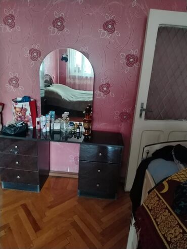 стол из металла: Односпальная кровать