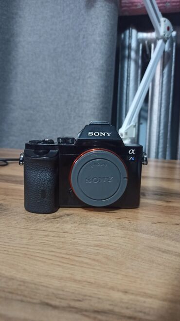 пленка для фото: Продаю фотоаппарат sony a7 s(только боди без обьектива). состояние