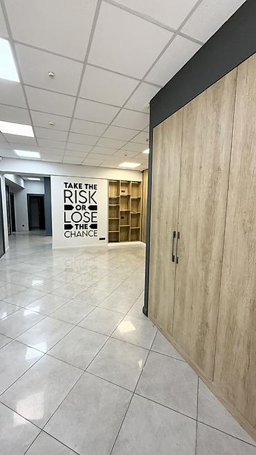 кабинет руководителя: Продажа офисов 232 м², С ремонтом, Многоэтажное здание, 1 этаж — 2