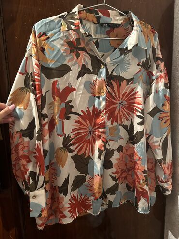 Рубашки и блузы: Zara, S (EU 36)