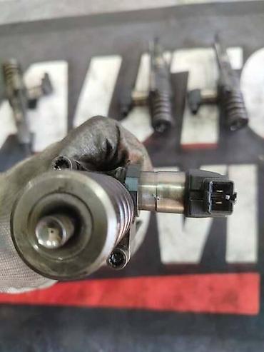 alko test: PUMPA DIZNA (INJEKTOR) ZA VOLKSWAGEN PASSAT B6 OD 2005. DO 2010. GOD — 4