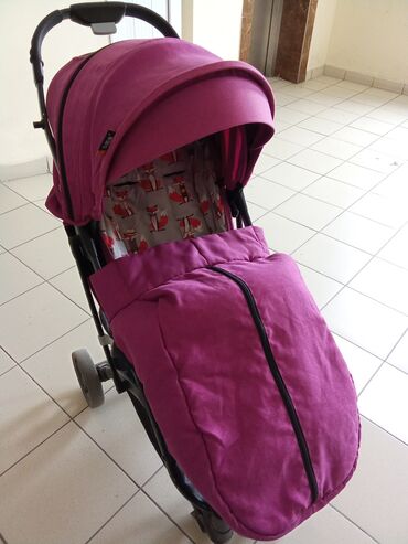 хорошие детские коляски: Коляска, цвет - Фиолетовый, Б/у