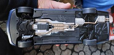 b660: Mercedes, 1994 il, 1:18, Dəmir, Ödənişli çatdırılma — 2