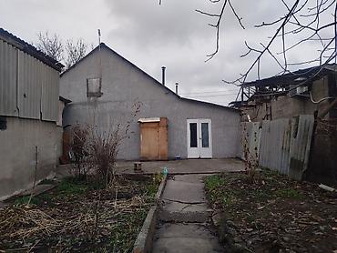 аламидин рынок: Продаю дом в ройоне аламединского рынка с участком 8 соток по факту 10 — 3