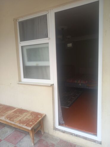 tələbələr üçün kirayə evlər: 2 kv. m, 1 otaqlı