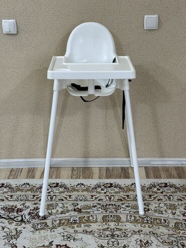 столик для кормления ребенка: Детский высокий стульчик для кормления Состояние идеальное - Цвет