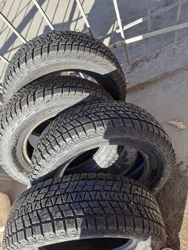 комплект зимней резины: Комплект из 4 зимних шин без шипов. Капсен 205/65/15, зимние новые