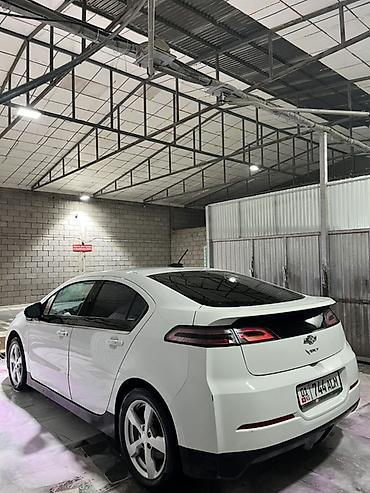 byd e2 2025: Chevrolet Volt: 2014 г., 1.4 л, Автомат, Гибрид, Хэтчбэк — 5
