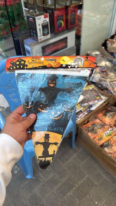 Oyuncaqlar: Halloven malları Geyimlər Dekorlar Aksesuarlar Qorxulu və maraqlı — 13