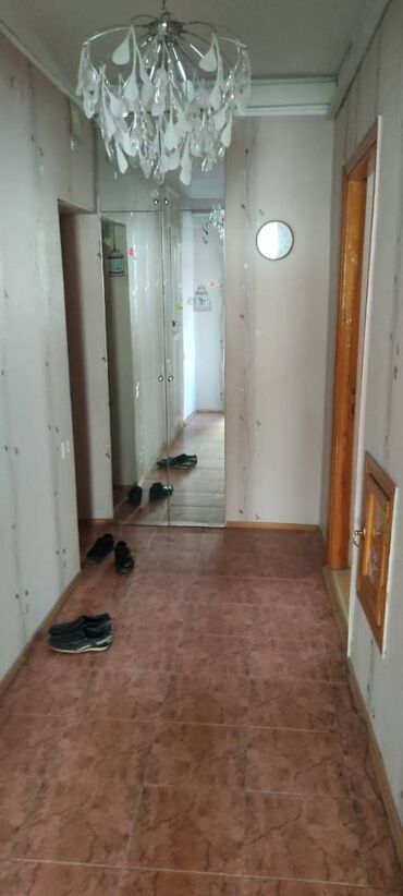 Köhnə tikili: Bakı, 4 otaqlı, Köhnə tikili, m. 28 may, 80 kv. m — 4