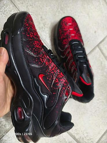 Ostalo: Jordan patike. Cena 3000 din — 9