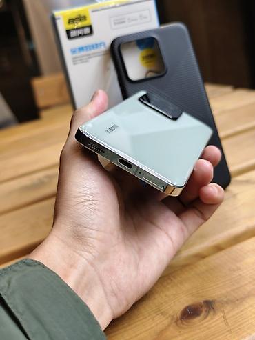 флагманский телефон: Xiaomi, 13, Новый, 256 ГБ, цвет - Зеленый, 1 SIM, 2 SIM — 4