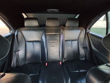 Mercedes-Benz: Mercedes-Benz E 320: 3.2 l | 2000 il Sedan — 7