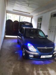 Daihatsu: Daihatsu Sirion: 2003 г., 1.3 л, Механика, Бензин, Хэтчбэк — 1