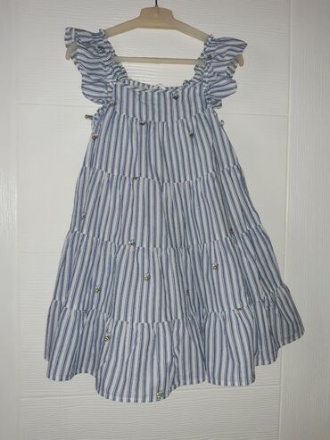 haljine sečene ispod grudi: Preslatka haljinica za dete od 6 god. Kupljena u Engleskoj. Duzina