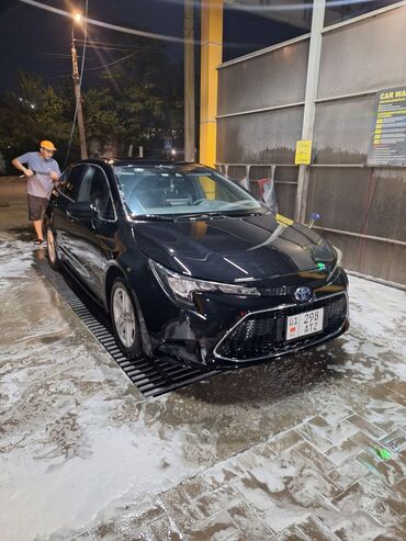 tayota runx: Toyota Corolla: 2020 г., 1.8 л, Вариатор, Гибрид, Седан