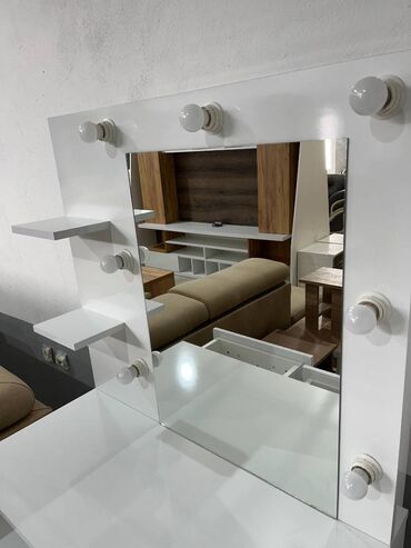 Stolovi: Sto za šminkanje 5 U ponudi moderan stočić za šminkanje, savršen za — 9