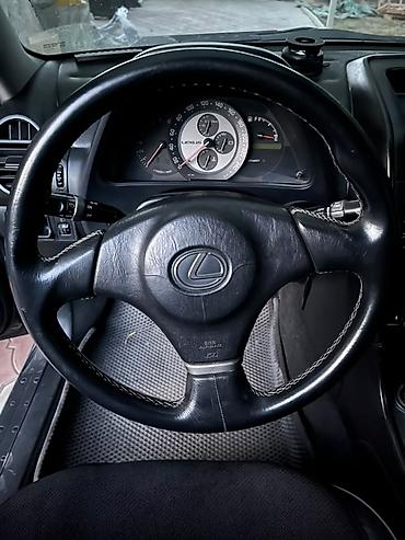 low ll: Lexus IS: 2002 г., 2 л, Механика, Бензин, Седан — 6