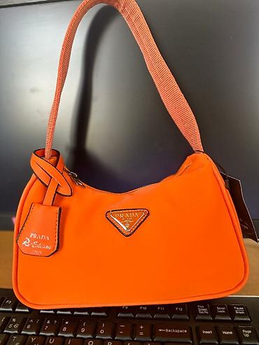 invicta часы: Классическая сумка, Prada, Турция, Застежка на молнии, Оригинал, Женские, Новый — 2