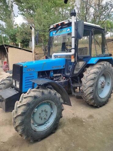 Тракторы: Трактор 🚜 Беларусь модель 892.2 
в хорошем состоянии объём 4,9 
2011 г