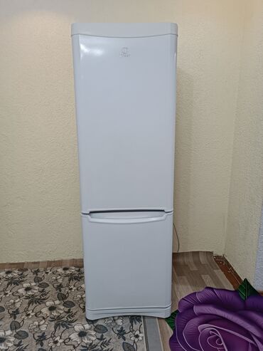 iphone xr купить в рассрочку: Холодильник Indesit, Б/у, Двухкамерный, De frost (капельный), 60 * 190 * 60