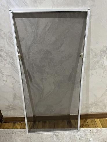 pencere rezini: Pəncərə üçün ağ alüminium çərçivəli tor (mıxlı-sineklik). - Material — 1