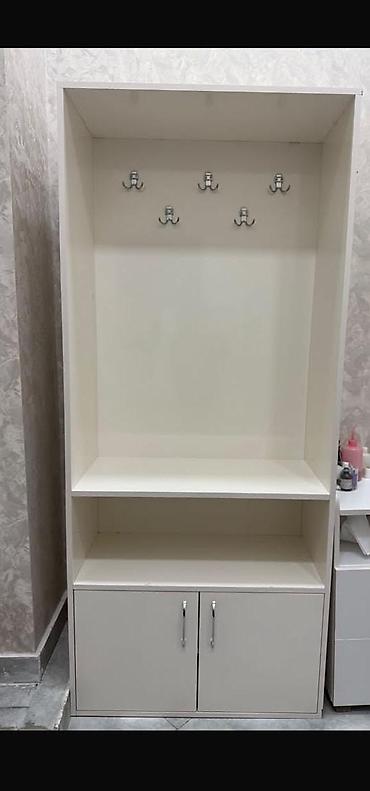 Dehliz dolabı – MDF materialdan - Rəng: ağ/ivory ton - Material: MDF