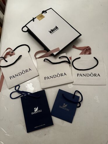 yeni il ucun usaq paltarlari: Pandora,Ideal,Swarovski hediyelik paketler her biri hamisi birlikde 10