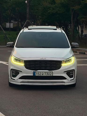 Kia: Kia Carnival: 2021 г., Минивэн — 4