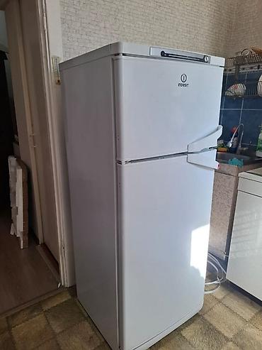 massage machine: Продаю холодильник INDESIT б/у классический двухкамерный, торг — 1
