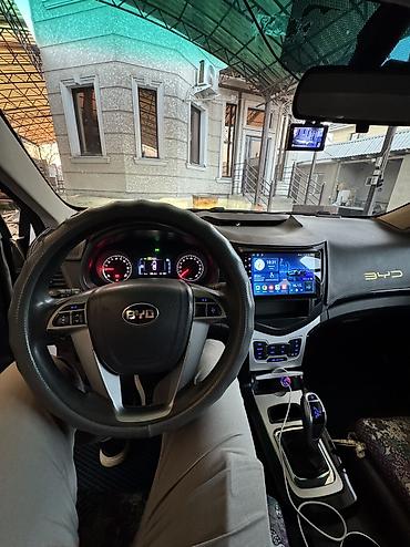 электромобиль нета: BYD E5: 2018 г., Электромобиль, Седан — 9