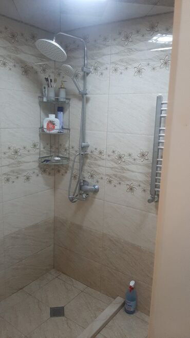 Sifarişlə qonaq dəstləri: Təmirdən sonrakı dəbli interyerlə təqdim olunur geniş dəhliz və rahat — 4