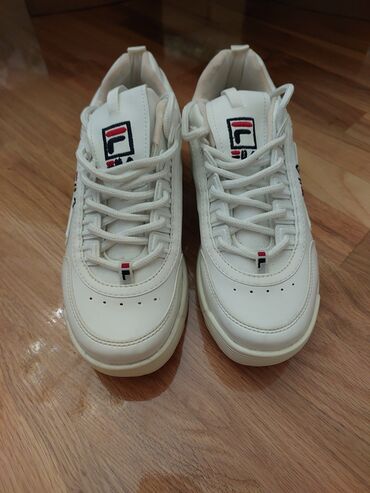 женские кроссовки fila disruptor: Fila ked. Türkiyədən gətirilib. Geyinilməyib, yaxşı vəziyyətdədir, heç