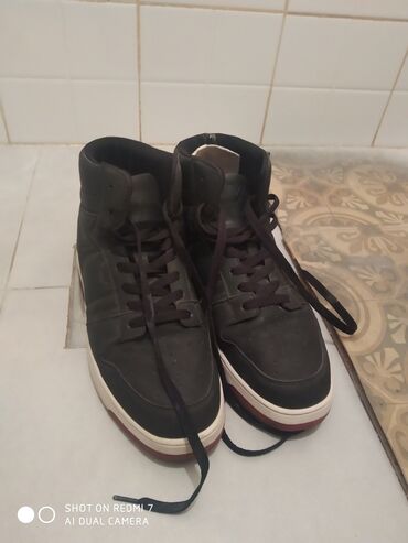 bizuterija nakit beograd: Trainers, size - 42