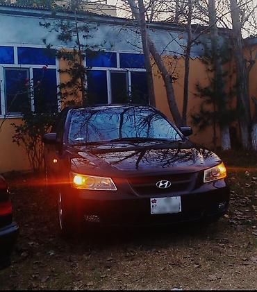 Hyundai Sonata: 2.4 l | 2007 il Sedan