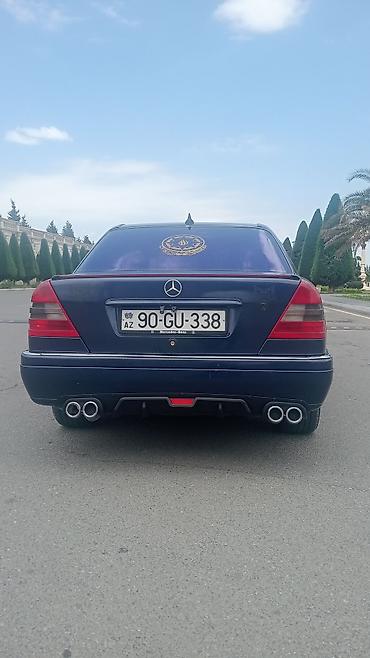 cls 63 amg: Mercedes-Benz C-sinfi sedan - Kuzov: 4 qapılı sedan, tünd mavi rəng - — 8