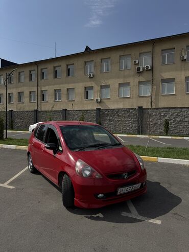 срочно срочно продам машину: Honda Fit: 2002 г., 1.3 л, Вариатор, Бензин, Хетчбек