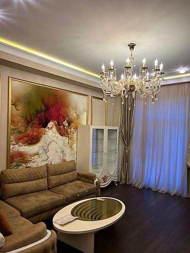 evler kiraye: İcarəyə verilir 2 otaqlı yeni tikili 70 m², Ağ şəhər q. Kateqoriya — 3