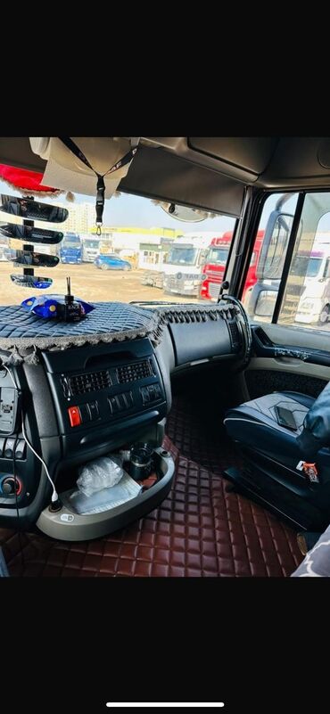 Tırlar: DAF XF çekiçi + tentli yarımqoşqu - Model: DAF XF (yükdaşıma üçün — 10