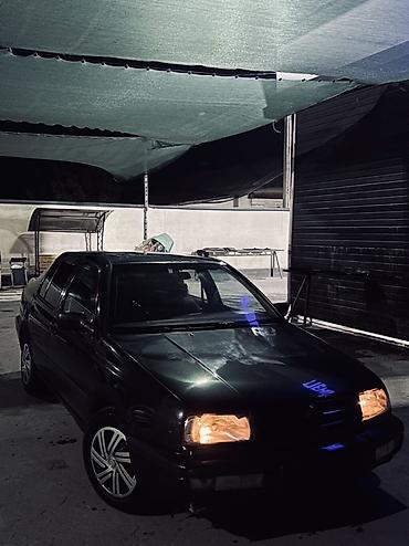 е34 4 4: Volkswagen Vento: 1994 г., 2 л, Автомат, Бензин, Седан — 4