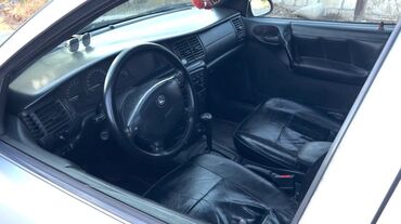 Opel: Opel Vectra: 2.5 l | 1998 il 250000 km Sedan — 2