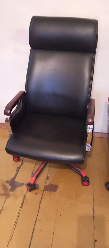 Офисные кресла: Офисное кресло, Б/у, С колесиками, Самовывоз — 9