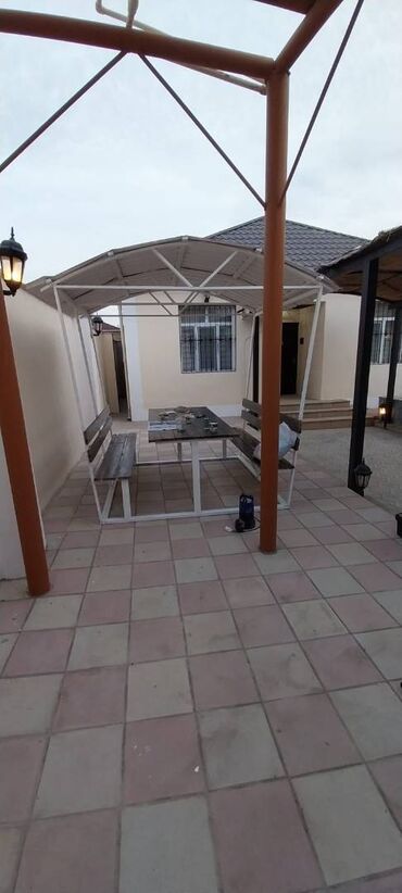 Həyət evləri və villaların satışı: Şağan 3 otaqlı, 86 kv. m, Yeni təmirli — 2