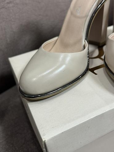 nike tech flecce: Туфли, 34, 34.5, Erisses, Б/у, цвет - Бежевый, Самовывоз — 3